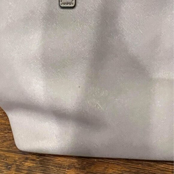 Michael Kors Saffiano Leather Tote in Excellent‎ Condition! - Picture 9 of 10